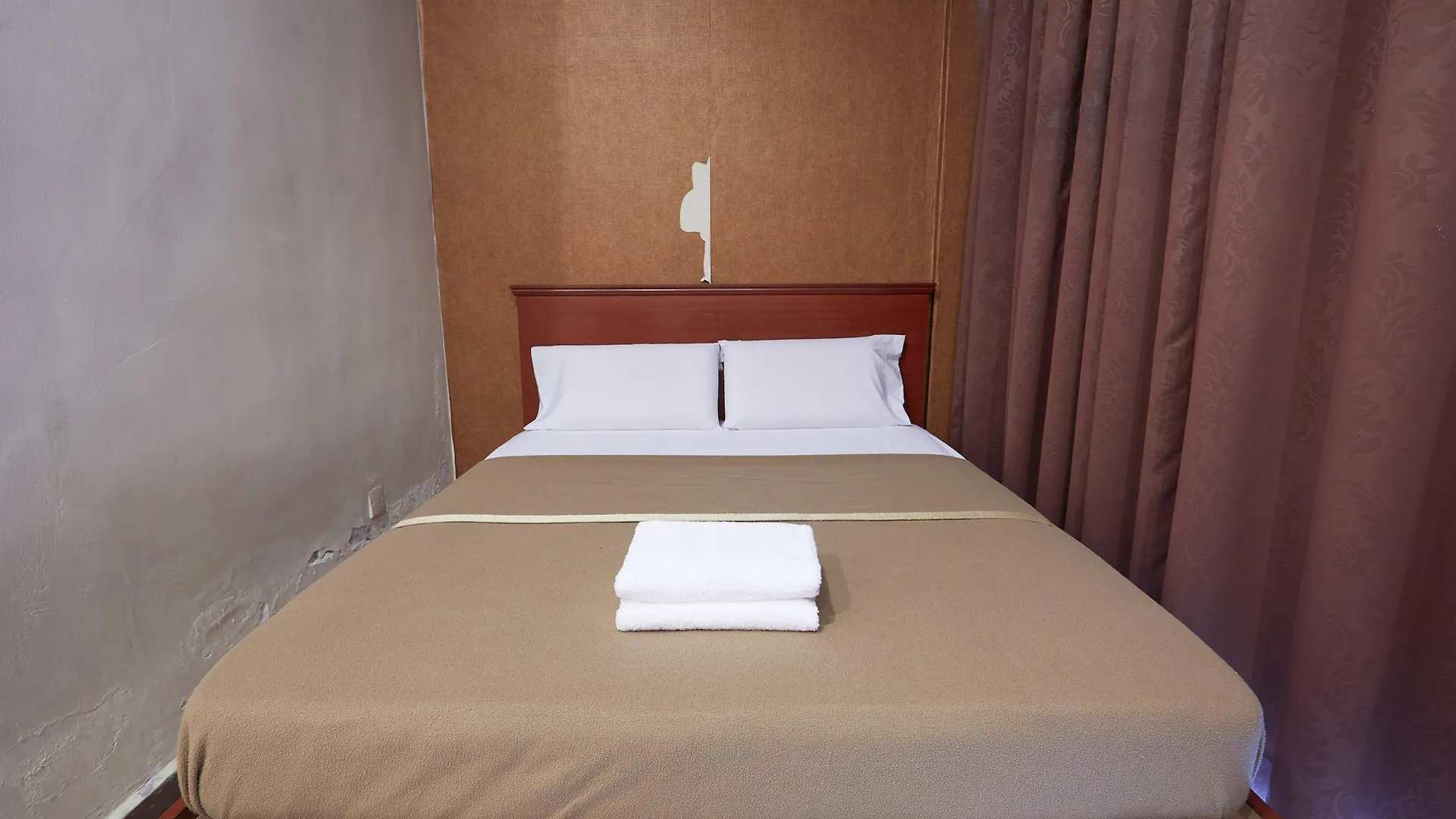 Gurney Inn George Town